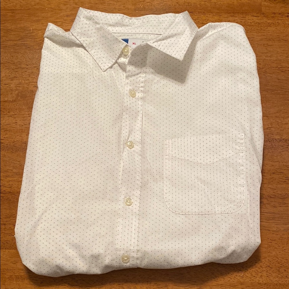 Old Navy Men’s White Button-Down Shirt – Size XL